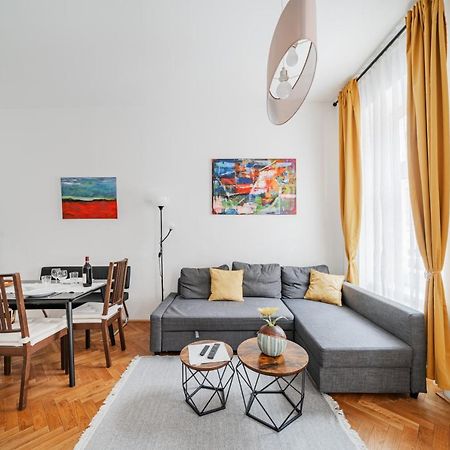 15 C&J'S Apartment Вена Экстерьер фото