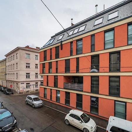 15 C&J'S Apartment Вена Экстерьер фото