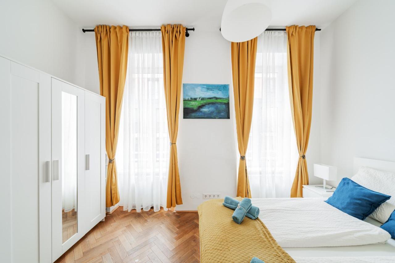15 C&J'S Apartment Вена Экстерьер фото