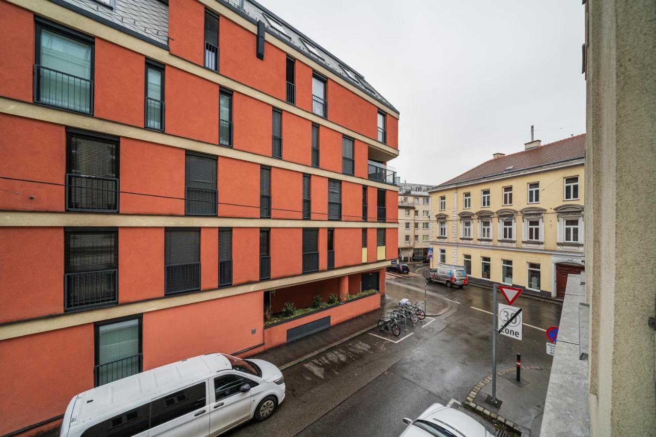 15 C&J'S Apartment Вена Экстерьер фото
