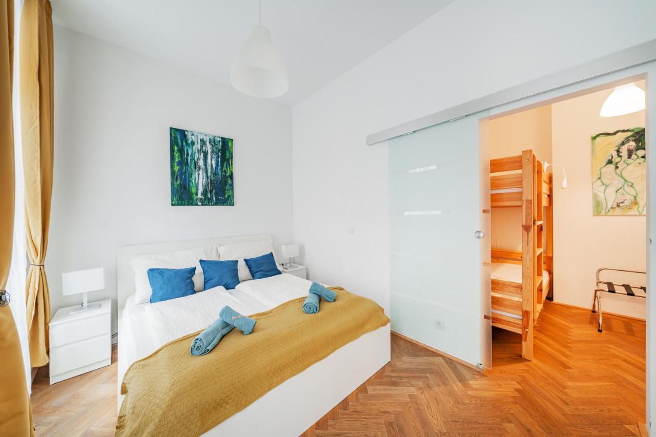 15 C&J'S Apartment Вена Экстерьер фото